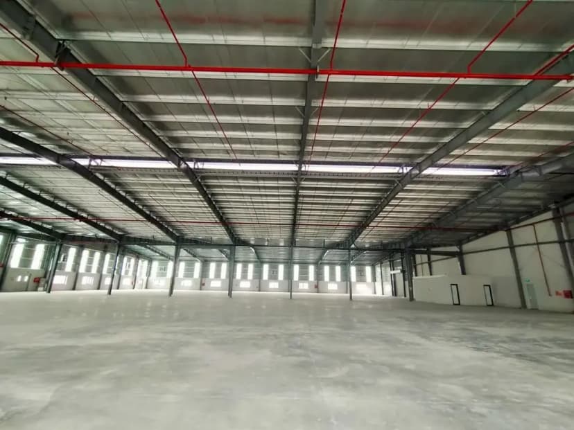 CHO THUÊ XƯỞNG tại phường Trảng Dài ( Thiện Tân cũ) tổng dt: gần 6000 m2 Dt xưởng 4500 m2 giá 250 triệu/1 tháng. 2.550m² / 3.300m² / 2.100m² / 4.400m² / 2.800m² / 5.400m² / 3.500m² / 6.200m²