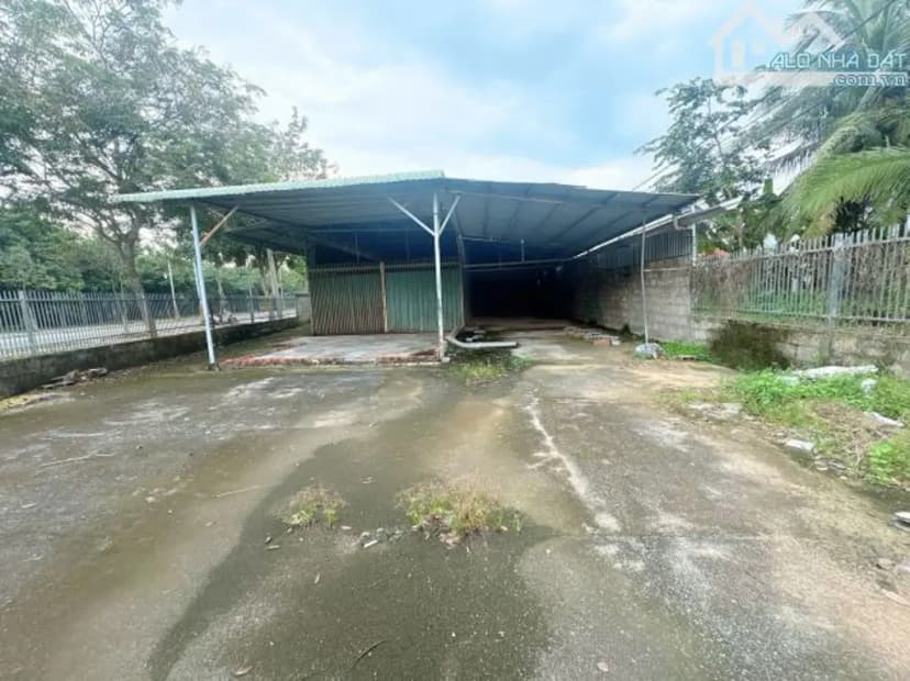 Cho thuê kho 2 mặt tiền đường xe container tại TP Bến Tre