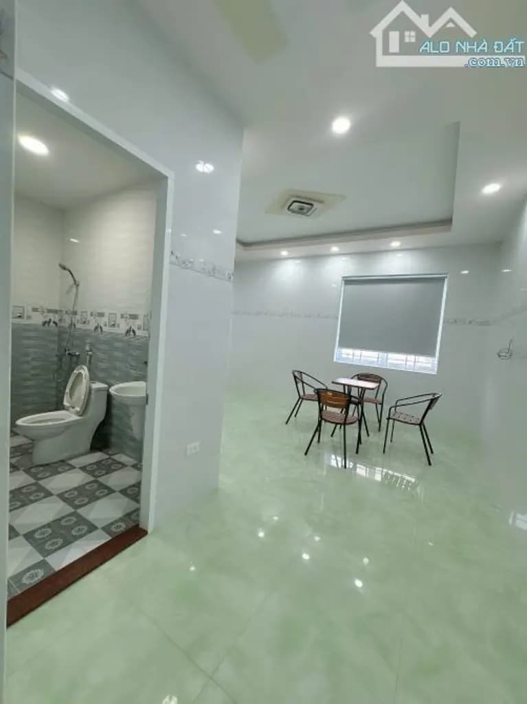 Main-Cho thuê nhà 1 trệt 3 lầu 1 sân thượng có thang máy tại khu đô thị Hưng Phú-2