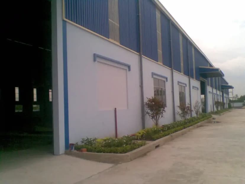 NHÀ XƯỞNG CHO THUÊ PHƯỜNG HIÊP THÀNH QUẬN 12 DT: 4000M GIÁ 350 TRIÊU