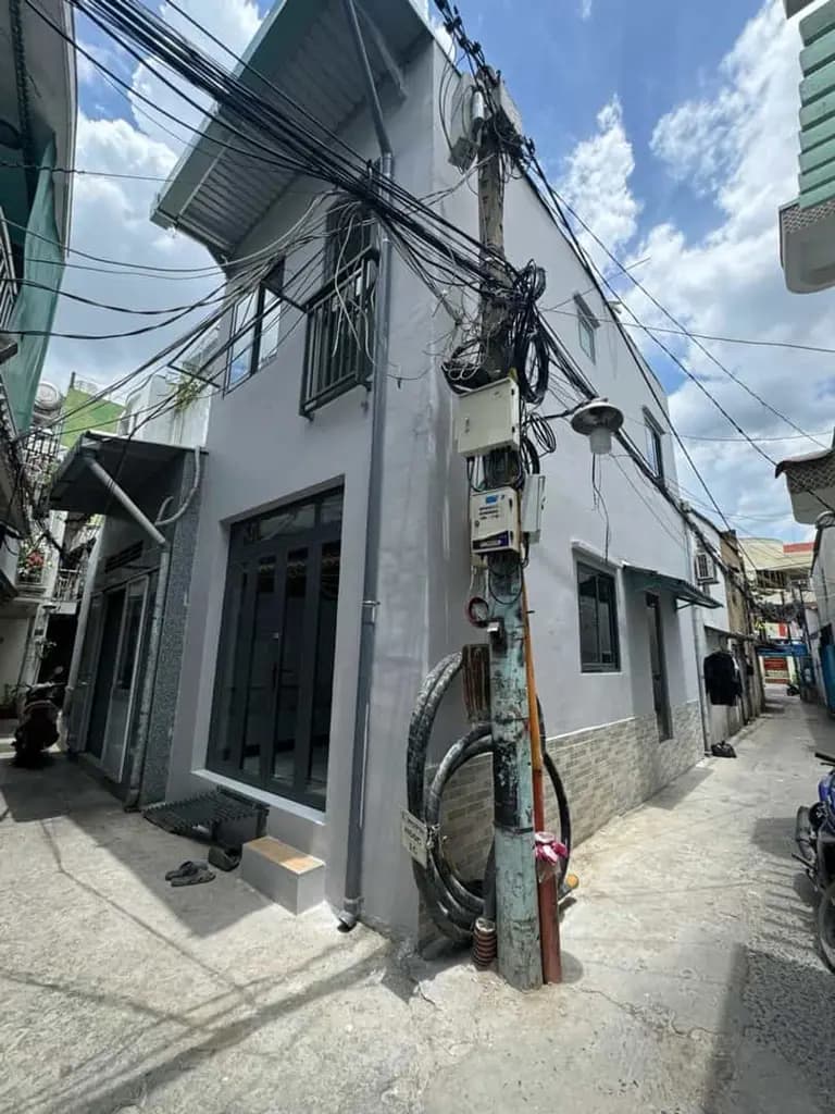 BÁN NHÀ CĂN GÓC 2 TẦNG – SÁT MẶT TIỀN HƯNG PHÚ, QUẬN 8 – CHỈ 5 PHÚT QUA QUẬN 1, 5