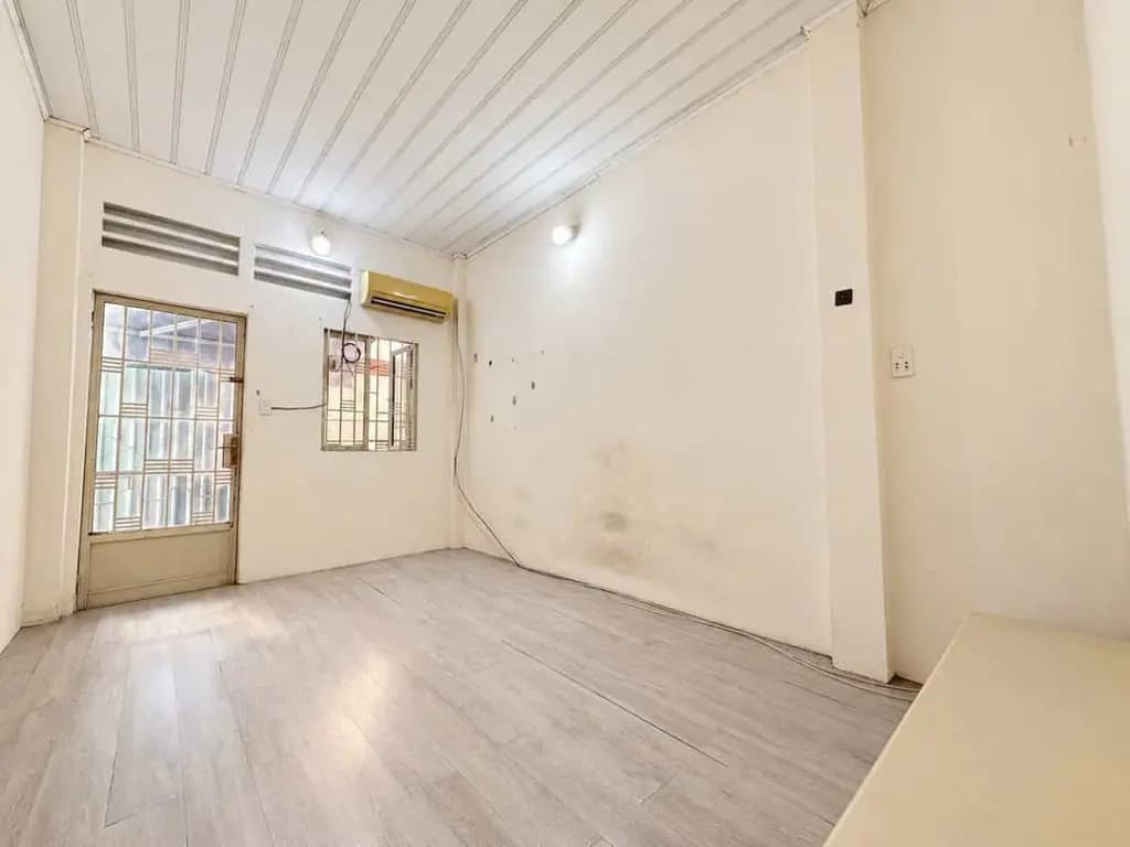 Main-GẦN BỜ KÈ XUYÊN TÂM, P. 24 BÌNH THẠNH • 33M2 • 4PN 2WC • 4.5 TỶ-2