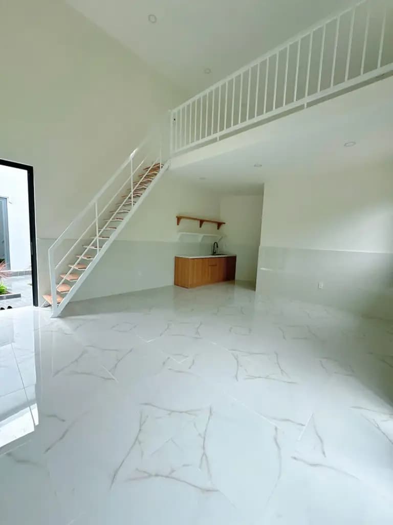 Main-Cho thuê nhà mới xây có gác đường oto Phường 6-5