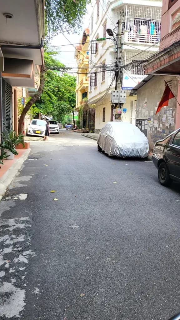 Cho thuê nhà NGUYỄN KHẢ TRẠC, Cầu Giấy. 20 triệu/tháng. Ưu tiên: Hộ gia đình, Văn Phòng