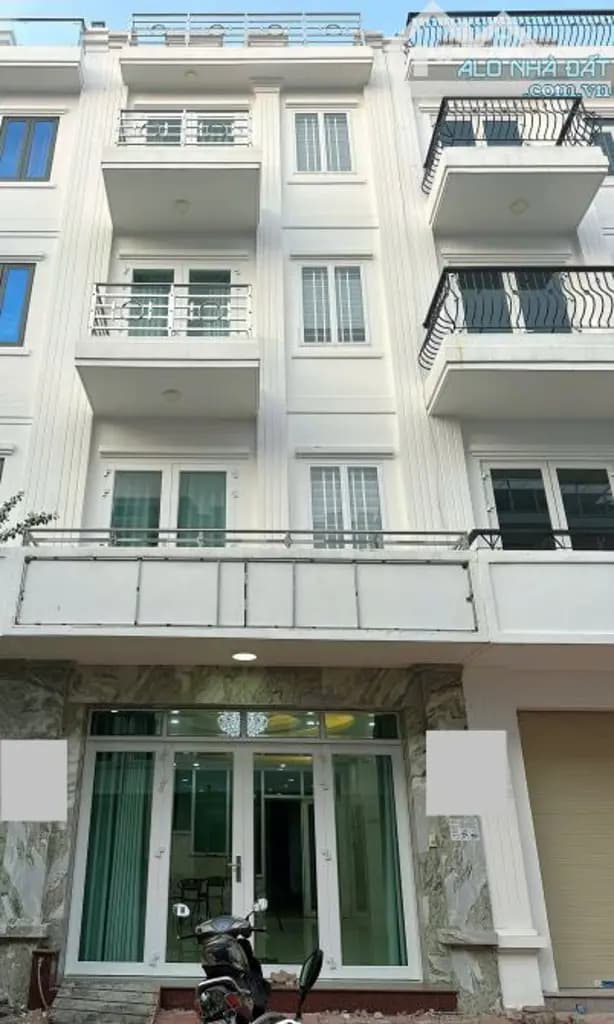 Main-Cho thuê nhà 1 trệt 3 lầu 1 sân thượng có thang máy tại khu đô thị Hưng Phú-0