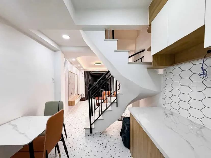 NHÀ ĐẸP Ở NGAY • XÔ VIẾT NGHỆ TĨNH,  THẠNH MỸ TÂY, BÌNH THẠNH - 3 TẦNG (NỞ HẬU) • 3PN 3WC •4,8 TỶ