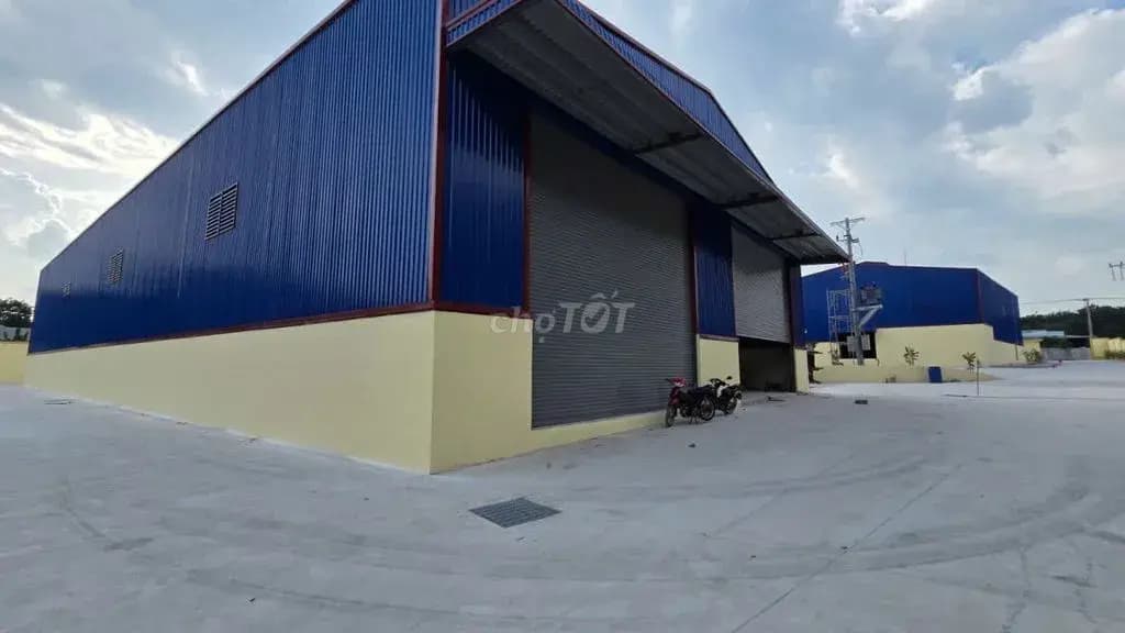 Main-Cho thuê 1050m2 Xưởng mới Hòa Lợi Bến Cát, Giá: 70 triệu, PCCC tự động-0