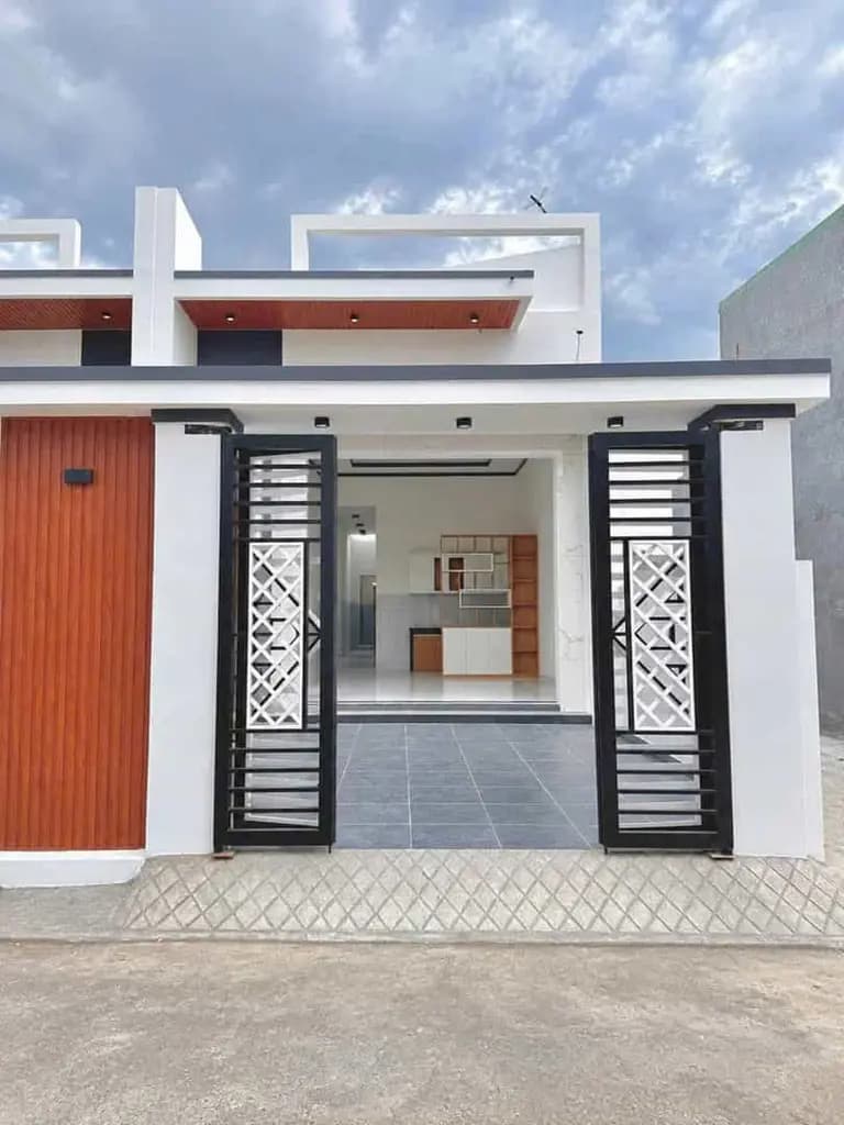 BÁN NHÀ HOÀN THIỆN 5X18 SỔ HỒNG NGAY TRUNG TÂM