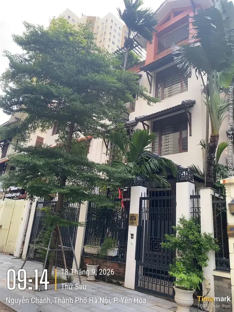 Main-Cho thuê biệt thự Dịch Vọng đường rộng, ô tô tránh nhau 180m², sàn xây dựng 100m² gồm 4 tầng + 1 tầng hầm-0