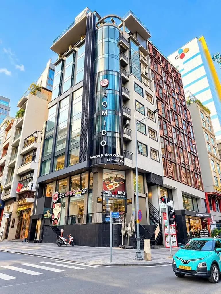 Main-🌟 QUẬN 1 – CHO THUÊ TÒA NHÀ GÓC 2 MT 12 LÊ THÁNH TÔN – 10x16M, NỞ HẬU 11.7M – HẦM + 10 TẦNG – 1.300M² SÀN – GIÁ 500TR/THÁNG!-0