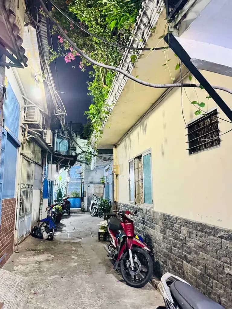 Main-BÁN NHÀ ĐẸP 2 TẦNG – CÁCH MẶT TIỀN PHẠM HÙNG CHỈ 100M – KẾ CẦU CHÁNH HƯNG-1