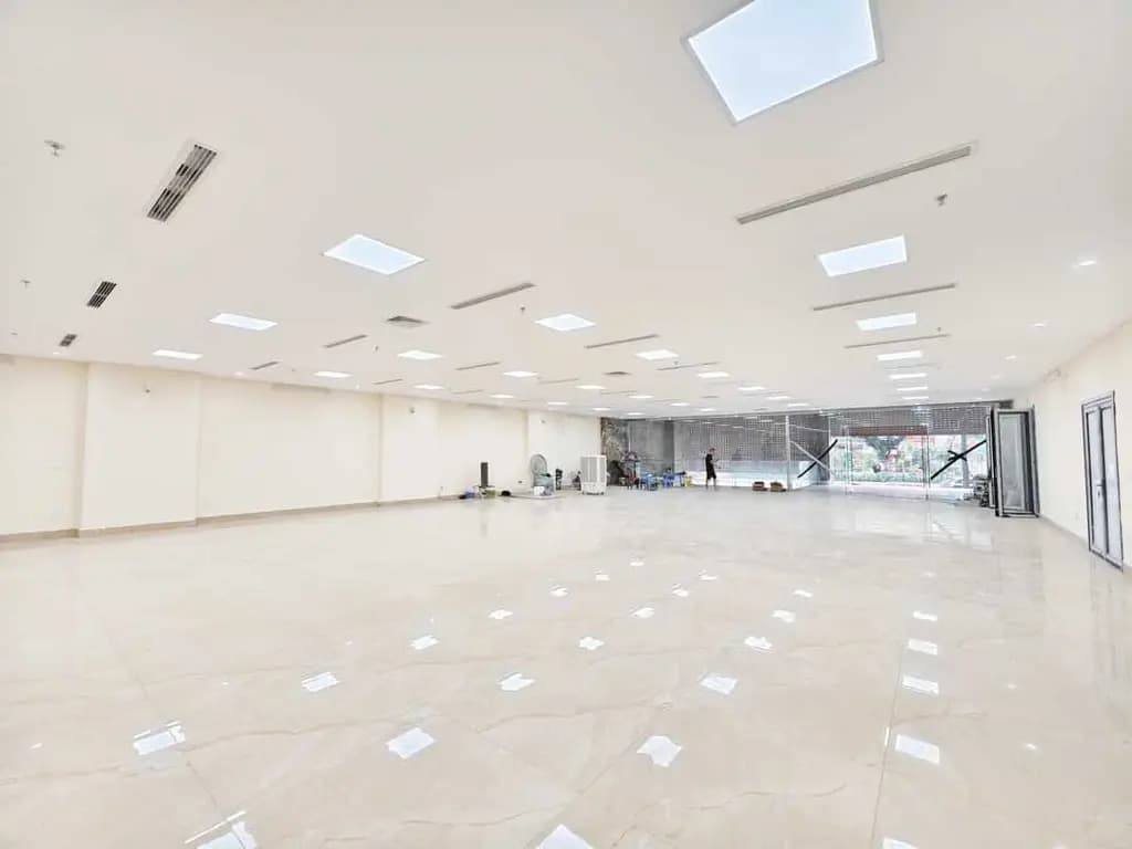 Main-MẶT BẰNG THƯƠNG MẠI 350M² TẦNG 1 LÔ GÓC MẶT TIỀN, VỊ TRÍ ĐẮC ĐỊA  NHẤT TẠI LÊ VĂN LƯƠNG-5
