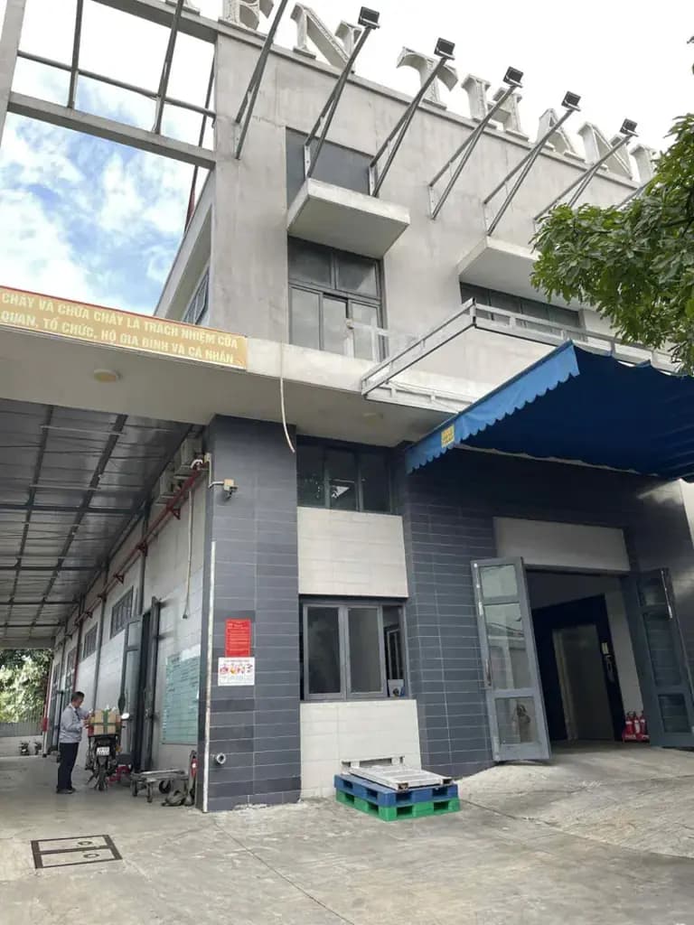 Main-Cho thuê kho 738m2 Trường Thọ, Thủ Đức gần Xa lộ Hà Nội-0