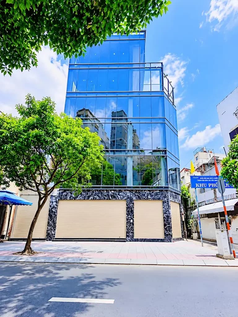Main-❇️❇️ Cho Thuê Nhà GÓC 2MT: 121 Lê Thị Riêng - Quận 1 - 15.5x7m, hầm, 6 tầng-0