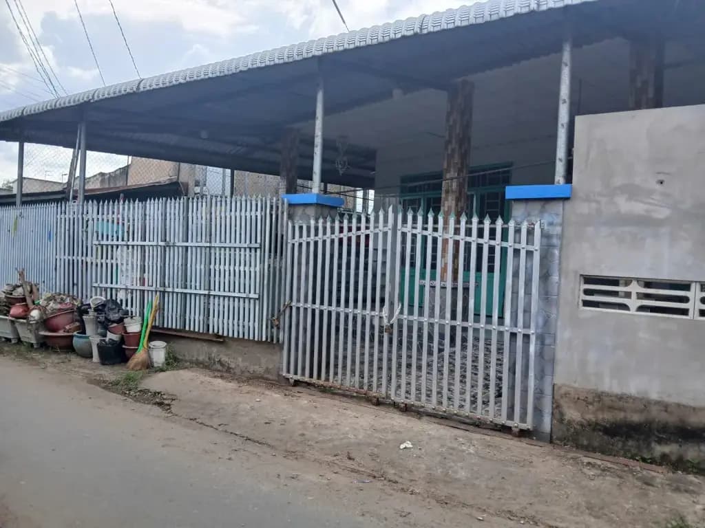 Main-Nhà BÁN tạp hóa gần cầu An Hóa, Long Hòa, Bình Đại, Bến Tre. Rộng 174m2 FULL THỔ CƯ.-0