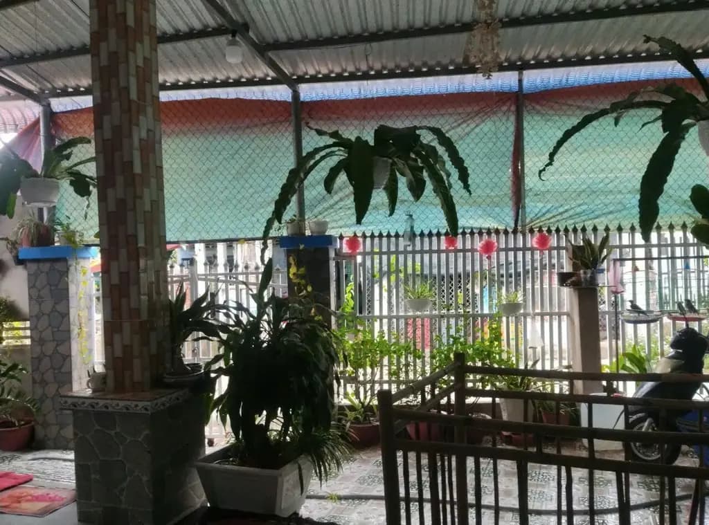 Main-Nhà BÁN TẠP HÓA MẶT TIỀN Rộng 10m. Gần CẦU AN HÓA KCN PHÚ THUẬN. Có CHỖ ĐẬU XE 7 Chỗ FULL THỔ CƯ-9