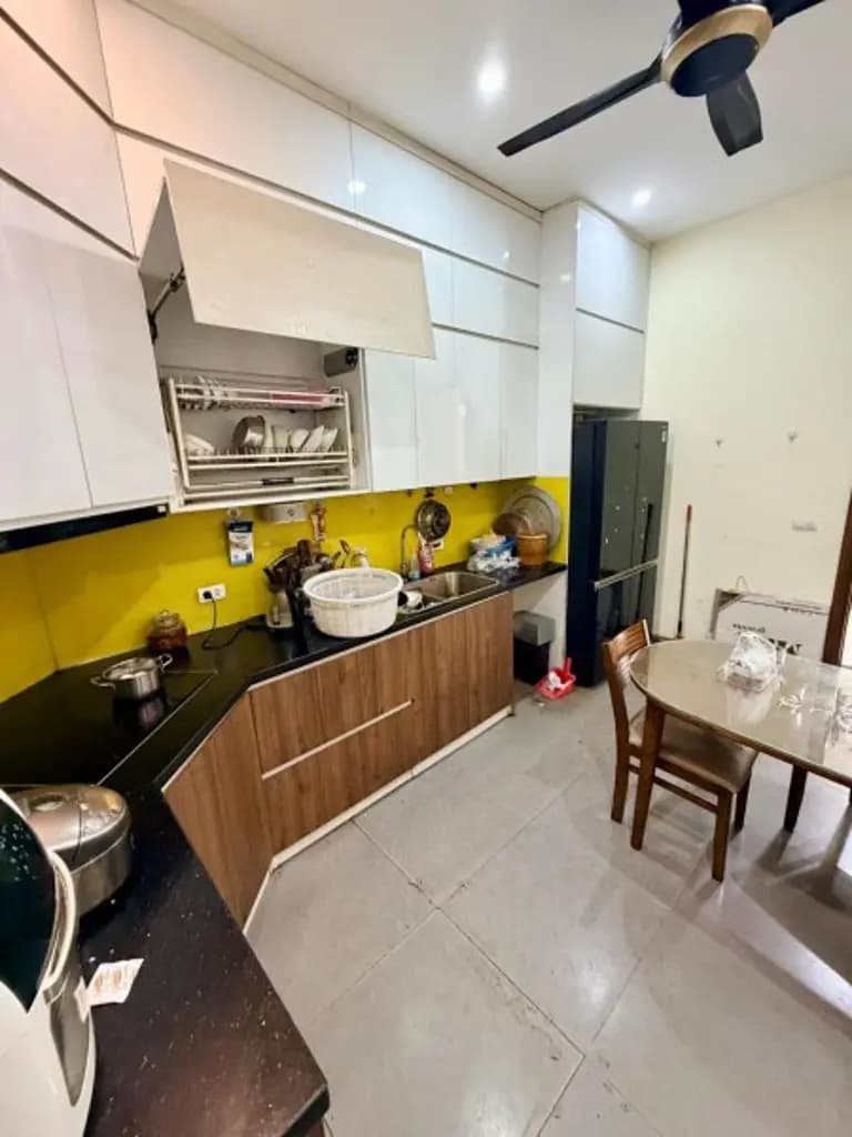 Main-BÁN NHÀ LÔ GÓC PHÂN LÔ KHU HOÀNG ĐẠO THÀNH - 72M², Ô TÔ ĐỖ CỬA-2