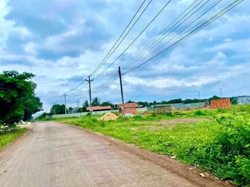 CẦN TIỀN BÁN GẤP 1008M2 ĐẤT MT NGAY KCN HĐ NHỘN NHỊP SÁT CHỢ DÂN ĐÔNG XÂY TRỌ LIỀN. GIÁ 160TR