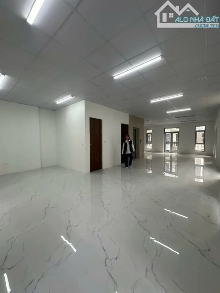 Main-Cho thuê văn phòng Him Lam Vạn phúc , diện tích 100 m2, 2 mặt thoáng, sàn đẹp như ảnh-3