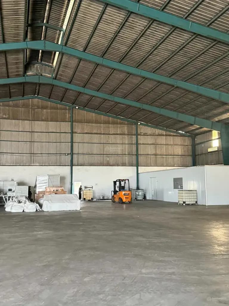 Cho thuê Kho, nhà xưởng 1800m2 giá 100 triệu tại Phường Bình Chuẩn Thị xã Thuận An Bình Dương