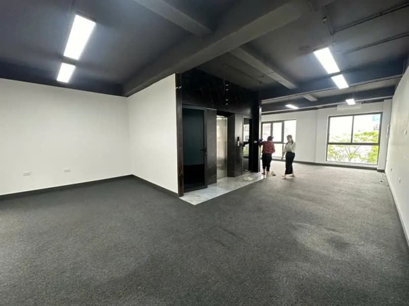Cho thuê văn phòng Làng Việt Kiều Châu Âu, 90m2/tầng sàn thông đẹp như ảnh