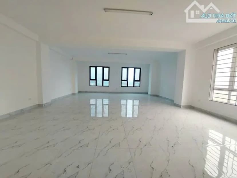 Cho thuê văn phòng 100 m2 tại Nguyễn Xiển, Gần Ecogreen