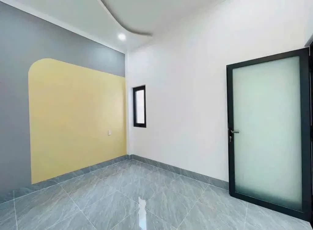 Main-Nhà Cấp 4 Dành Anh/Chị Tài Chính 200triệu Gần Cây Xăng 26-4