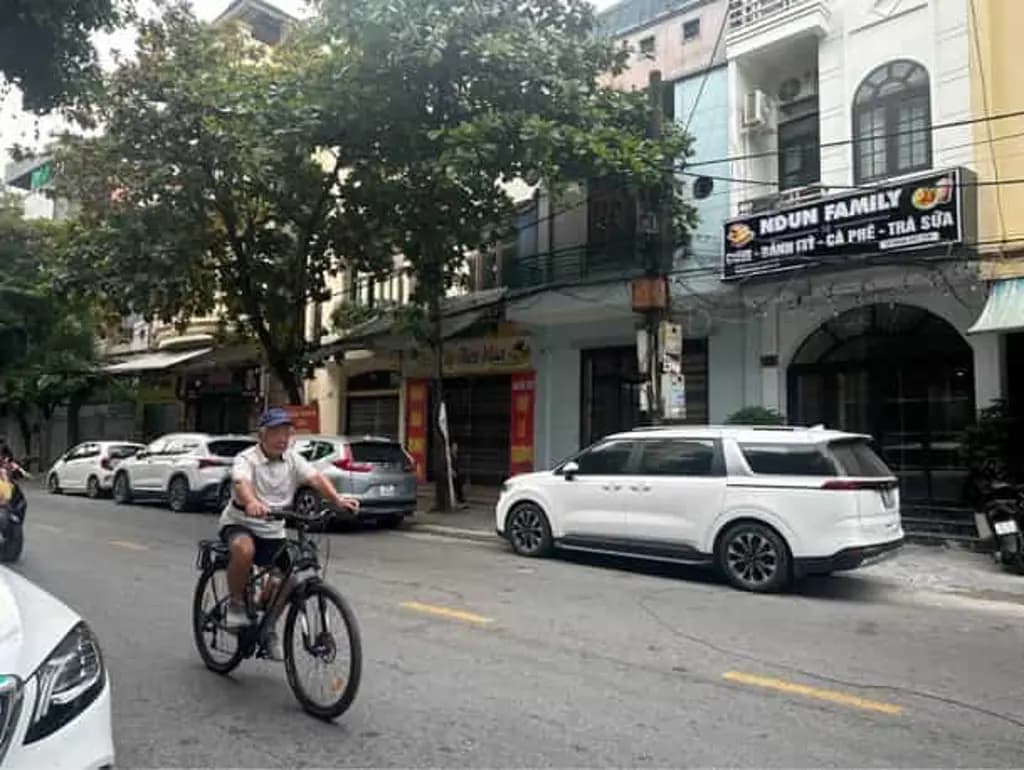 Main-Bán nhà mặt tiền KD đẹp tại 199 Hùng Vương (P.Vị Hoàng), TP.Nam Định; 8 tỷ; 0974 697 413-4