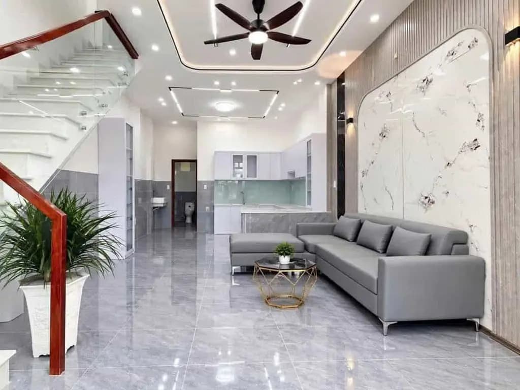 Main-CỰC RẺ - NHÀ LẦU VỪA HOÀN THIỆN SỔ RIÊNG GIÁ FULL 1TY690 (CÒN BỚT)-1