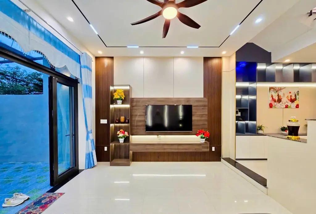 NHÀ 3 TẦNG MẶT TIỀN VĂN TIẾN DŨNG – HÒA XUÂN – 8,3 tỷ
