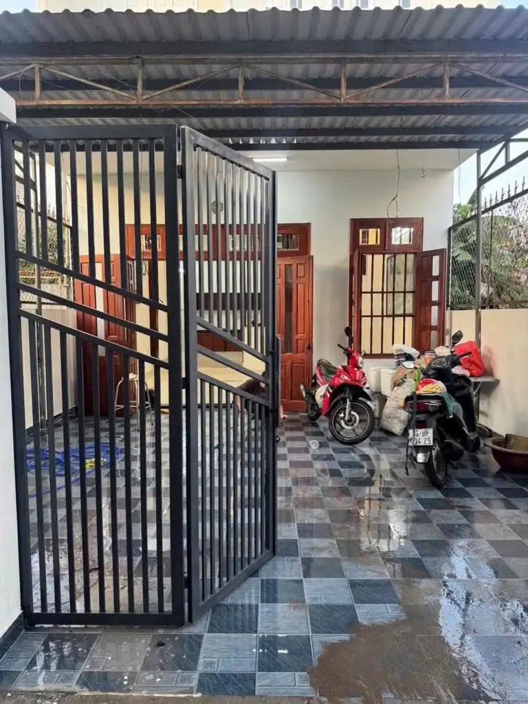 Main-Bán nhà 1 lầu 1 tum hẻm 101 Võ Văn Tần, P. Rạch Dừa-1