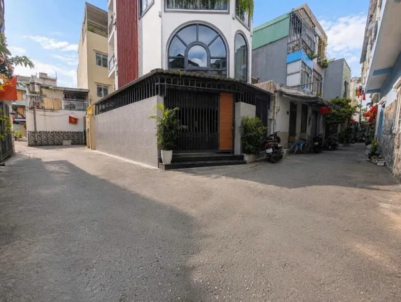 CĂN GÓC 2 MẶT TIỀN HẺM XE HƠI - 5 TẦNG FULL NỘI THẤT - GẦN NGÃ 3 TÂN SƠN & QUANG TRUNG