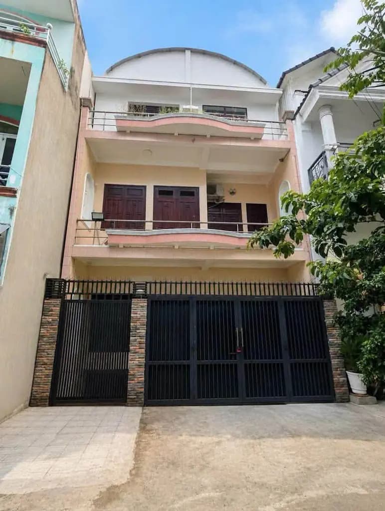 Căn nhà SIÊU VỊ TRÍ - Sát mặt tiền Nguyễn Văn Lượng - bề ngang rộng đến 7,1m - DT 102m2 - đúc 4 tấm