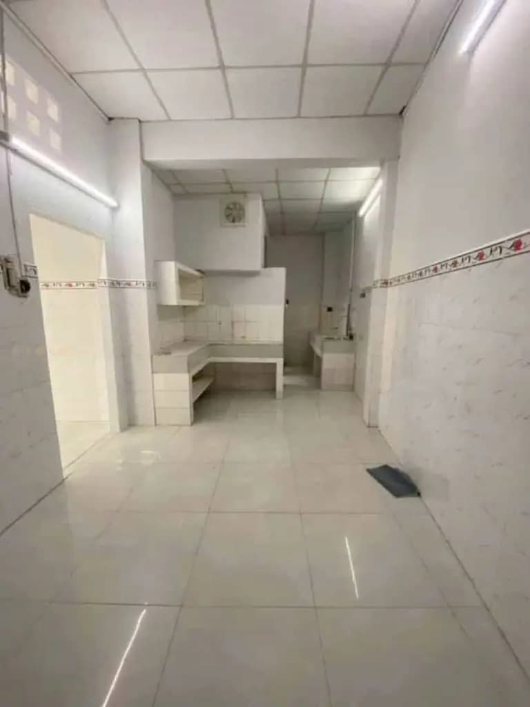 QUẬN 4 - NHÀ MẶT TIỀN HẺM XE HƠI - KINH DOANH ĐỈNH - NỞ HẬU TÀI LỘC