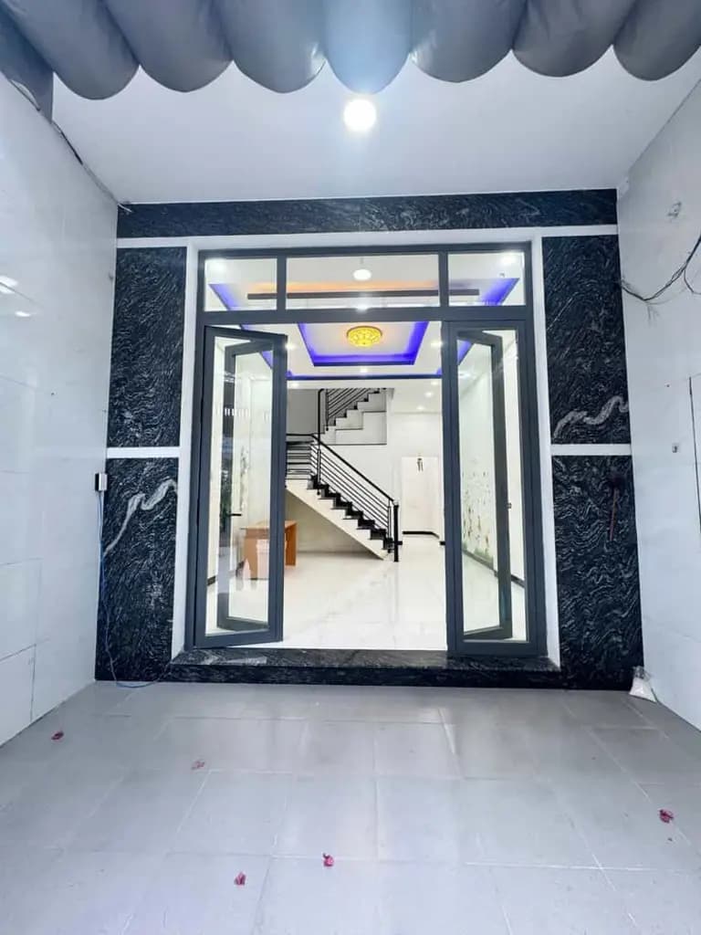 BÁN NHÀ 3 TẦNG – HẺM XE HƠI 6M – TRƯỜNG LƯU - NGAY CHỢ LONG TRƯỜNG
