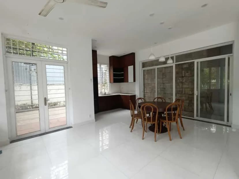 CHOTHUÊ BIỆT THỰ SÂN VƯỜN KHU BÊN SÔNG NGAY SAU GIGAMALL PHẠM VĂN ĐỒNG