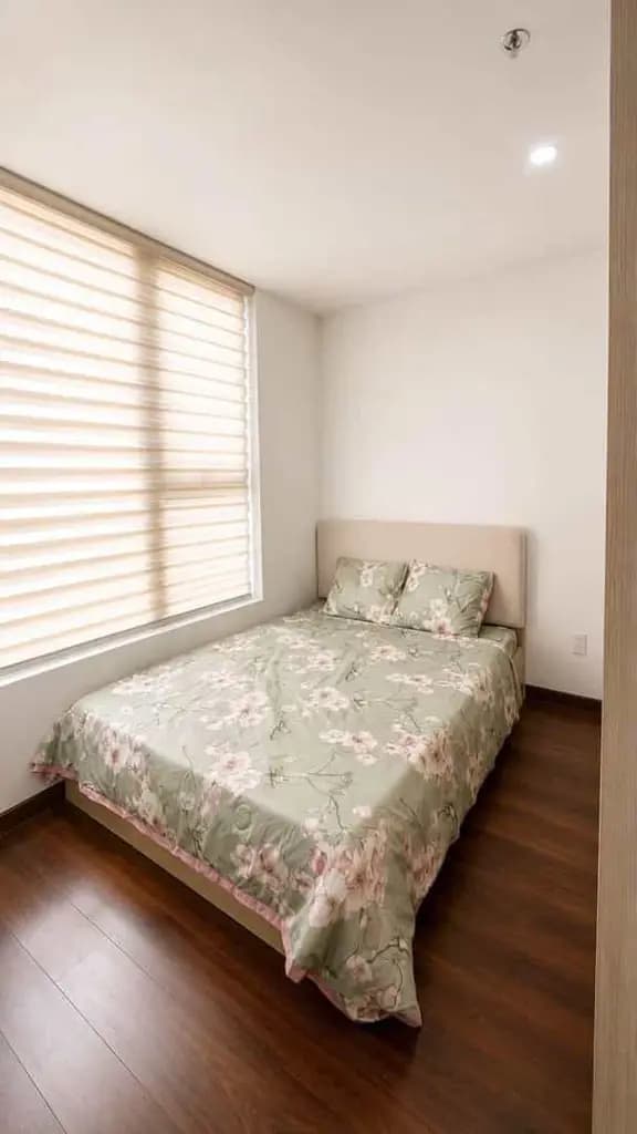 Main-CẦN BÁN GẮP căn hộ De La Sol Q.3, 7.05 tỷ, 75m2, 2PN 2WC, nội thất cơ bản, thoáng mát, SHR-0