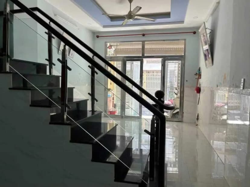 NGUYÊN CĂN 3PN HẺM XE HƠI HIỆP BÌNH,TRẸT 2 LẦU NGAY TRƯỜNG CẤP 1-2-3 GIÁ CHỈ 13TR