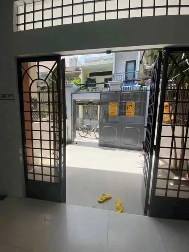 Main-QUẬN 4 - NHÀ MẶT TIỀN HẺM XE HƠI - KINH DOANH ĐỈNH - NỞ HẬU TÀI LỘC-3