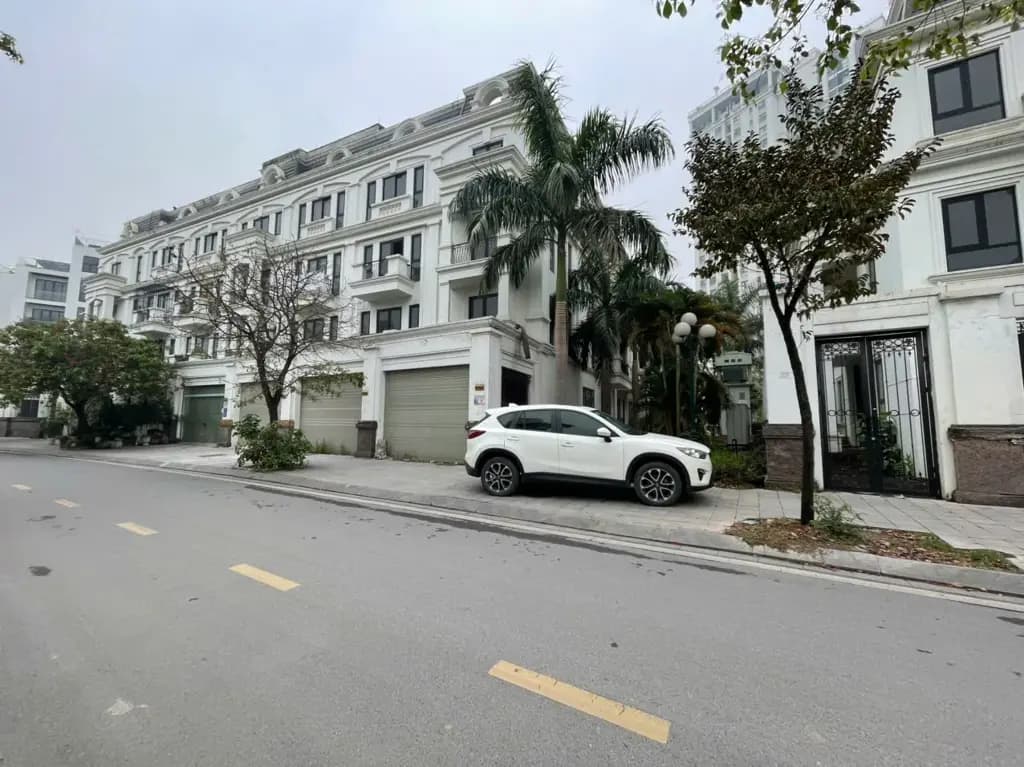 Main-Cho thuê nhà liền kề 90m² x 4 tầng, lô góc vườn hoa khu Hải Phát Roman LH 0963989690-2