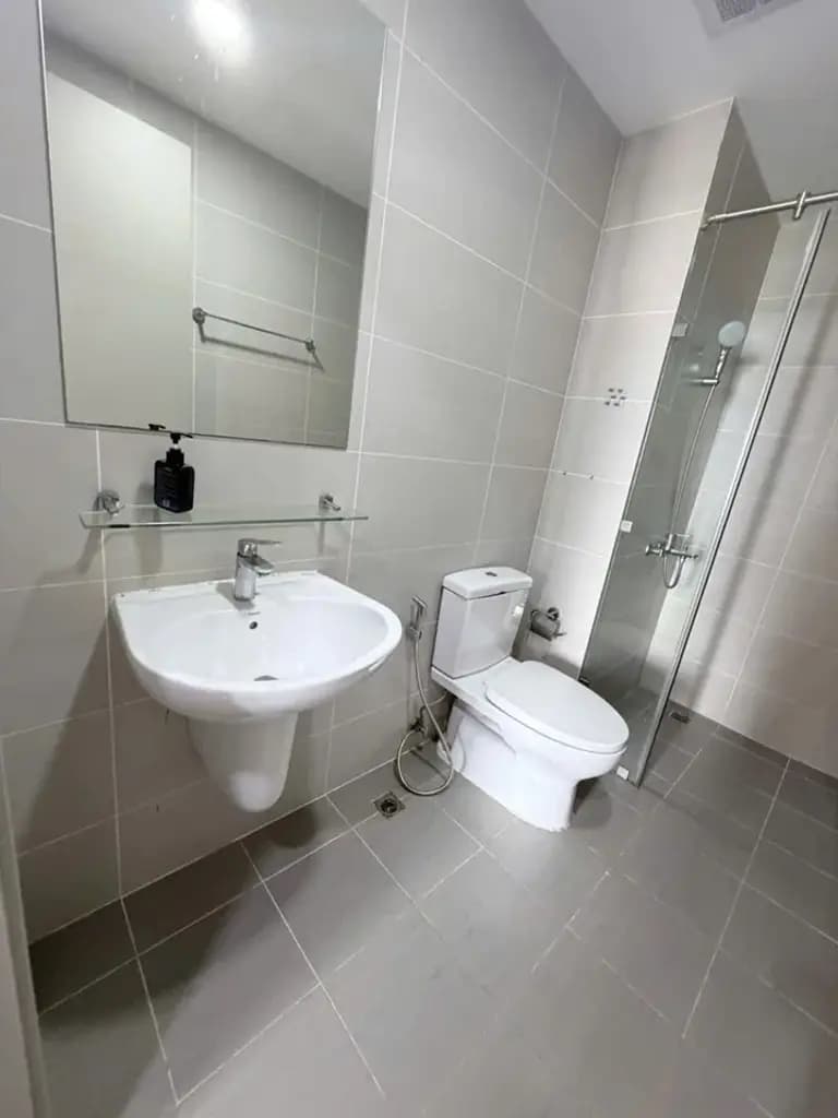 Main-🏙️ CHO THUÊ CĂN HỘ THE GOLD VIEW (BẾN VÂN ĐỒN, Q4) – 2PN 1WC-6