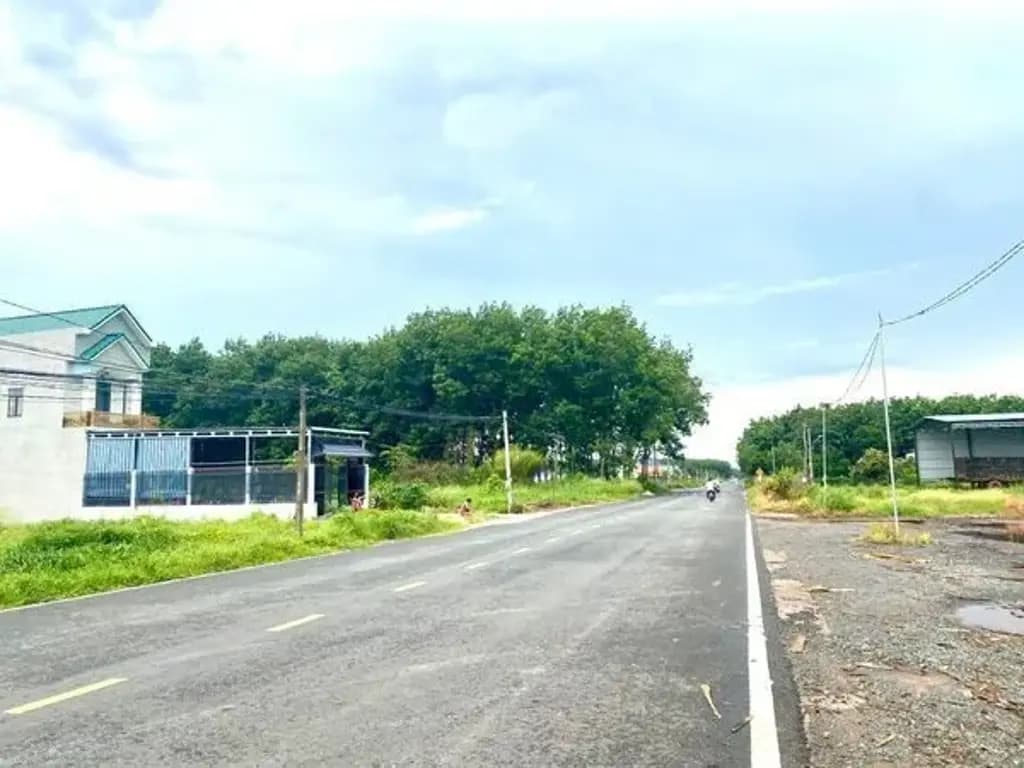 Main-KẸT TIỀN BÁN GẤP 10X52M=520M2 NGAY KCN BÀU BÀNG, CHỢ DÂN ĐÔNG TIỆN XÂY TRỌ 850TR-4
