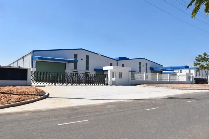 Cho thuê xưởng khuôn viên riêng biệt trong KCN Nhơn Trạch Tỉnh Đồng Nai - Giá 4.8 usd/m2. 2.550m² / 3.300m² / 2.100m² / 4.400m² / 2.800m² / 5.400m² / 3.500m² / 6.200m²