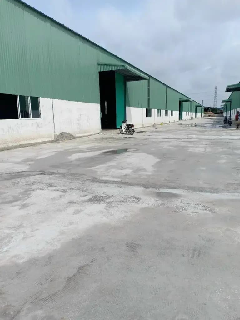 Main-Cho Thuê Xưởng với Khuôn Viên Độc Lập. KCN Long Khánh - Đồng Nai. DT: 5200m2. Chỉ 3,8usd/m2. 2.550m² / 3.300m² / 2.100m² / 4.400m² / 2.800m² / 5.400m² / 3.500m² / 6.200m²-0