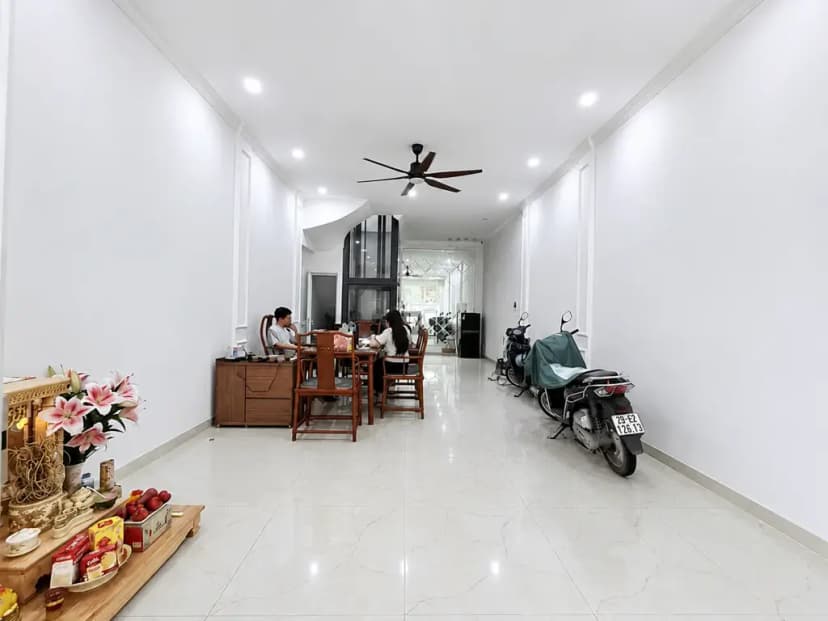 Cho thuê nhà 6 tầng THANG MÁY tại ngõ 3 PHẠM TUẤN TÀI, Cầu Giấy. 35 triệu/tháng. Ưu tiên: Văn Phòng, Spa, Trung tâm giáo dục, Studio...