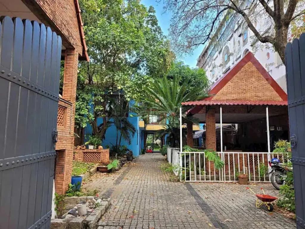 Main-CHO THUÊ BIỆT THỰ SÂN VƯỜN 1000M2 NGAY ĐẠI HỌC LUẬT QUỐC LỘ 13-4