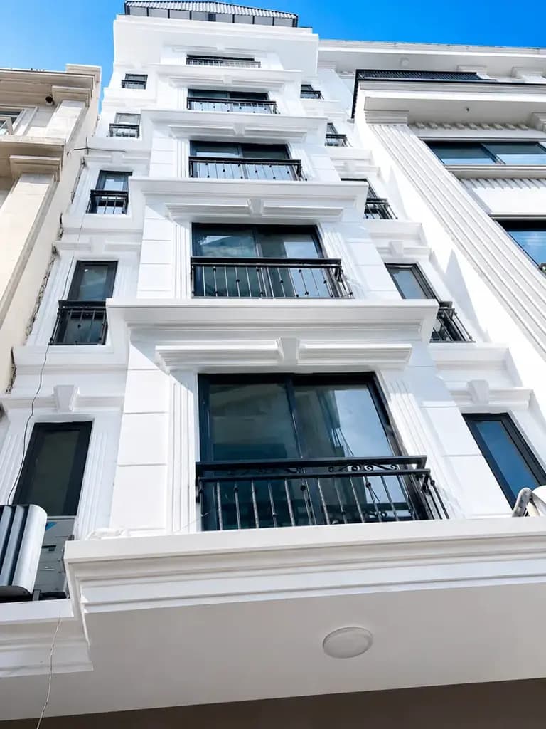 Cho thuê nhà 6 tầng THANG MÁY tại Mặt phố YÊN HOÀ, CẦU GIẤY. 33 triệu/tháng. Cho thuê: Văn phòng, Spa, Thẩm mỹ viện, Trưng bày, KD Sạch, Trung tâm Giáo dục, Studio...