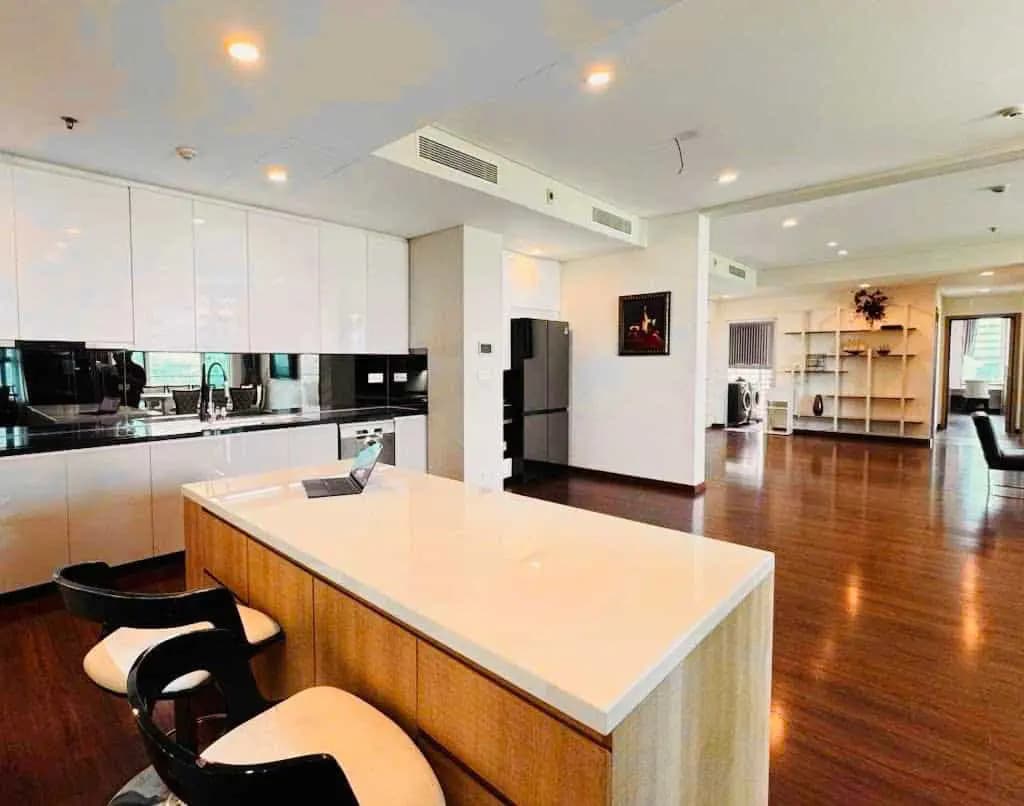 Main-SALA | 4PN · 1 PHÒNG LÀM VIỆC · 215M². 3 BAN CÔNG · FULL NỘI THẤT-0