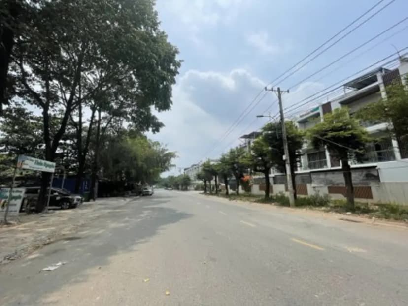 Bán Nhà Trọ 100m2 Long Thạnh Mỹ - Ngang 5.4m - Thu Nhập 10Tr/Tháng