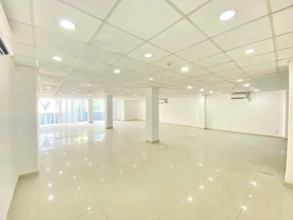 Main-Cho thuê văn phòng sàn 154m2 view kính sáng tại Nguyễn Xí - Bình Thạnh-1